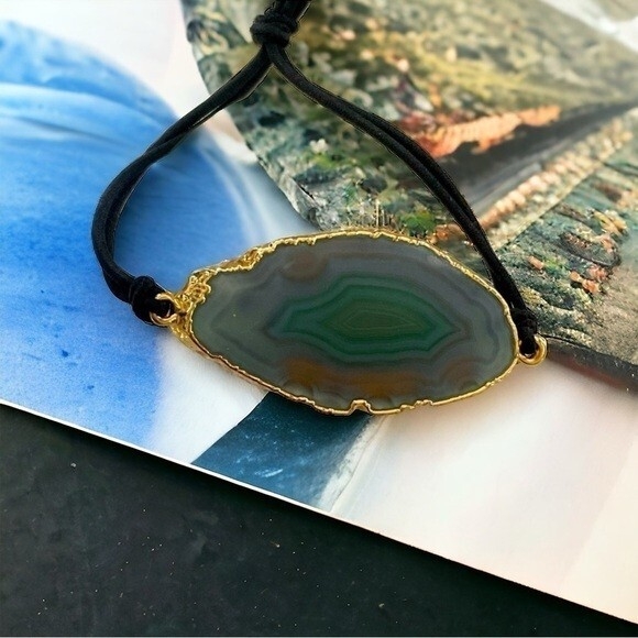 Golden Framed Agate Slice Bracelet Black Cord Boho Gypsy Southern Style Vg